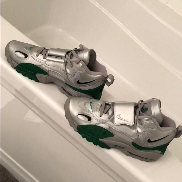 Nike Football Training Shoes - Picture 1 of 1